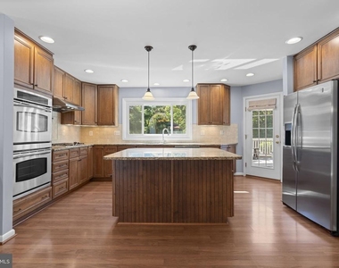 4706 Bates Drive - Photo Thumbnail 4