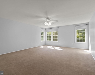 4706 Bates Drive - Photo Thumbnail 21
