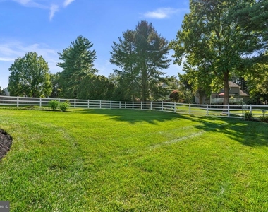 4706 Bates Drive - Photo Thumbnail 40