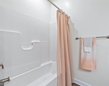 115 Sienna Dr - Photo Thumbnail 8