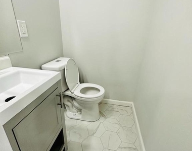 5906 Leewood Avenue - Photo Thumbnail 6