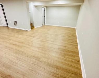 5906 Leewood Avenue - Photo Thumbnail 14