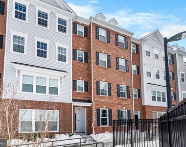 4520 Reaney Ln - Photo Thumbnail 24