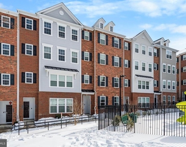4520 Reaney Ln - Photo Thumbnail 25