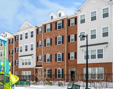 4520 Reaney Ln - Photo Thumbnail 27