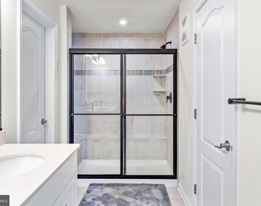 4520 Reaney Ln - Photo Thumbnail 14