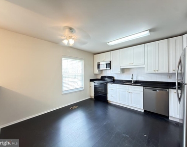 23 Valley Crossing Circle - Photo Thumbnail 5
