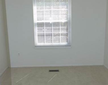 23 Valley Crossing Circle - Photo Thumbnail 14