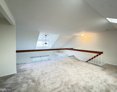 23 Valley Crossing Circle - Photo Thumbnail 9