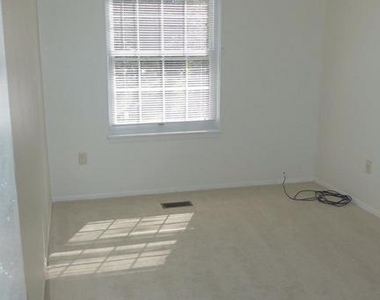 23 Valley Crossing Circle - Photo Thumbnail 15