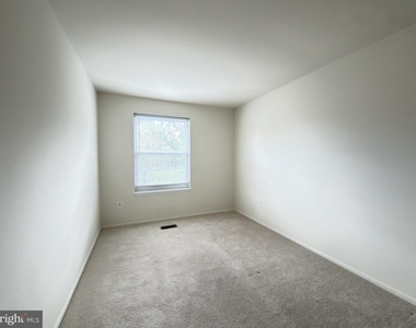 23 Valley Crossing Circle - Photo Thumbnail 12