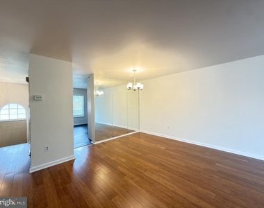 23 Valley Crossing Circle - Photo Thumbnail 3
