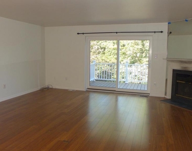 23 Valley Crossing Circle - Photo Thumbnail 5