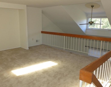 23 Valley Crossing Circle - Photo Thumbnail 11