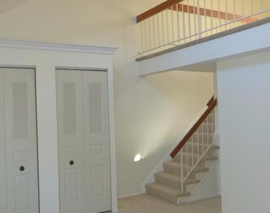 23 Valley Crossing Circle - Photo Thumbnail 9