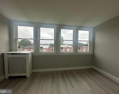 125 N Monastery Avenue - Photo Thumbnail 7