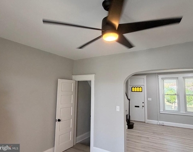 125 N Monastery Avenue - Photo Thumbnail 30