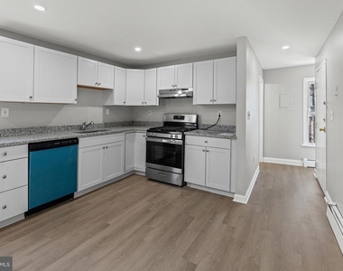 113 W 22nd Street - Photo Thumbnail 2