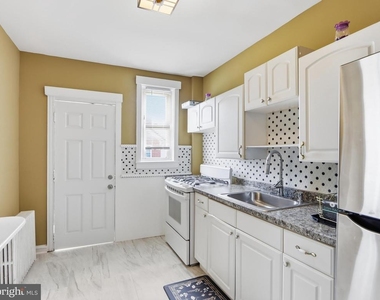 3406 Erdman Avenue - Photo Thumbnail 10