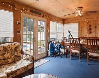 101 Crest Avenue - Photo Thumbnail 11