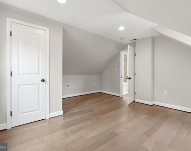 10 Birch Avenue - Photo Thumbnail 13