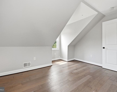 10 Birch Avenue - Photo Thumbnail 16