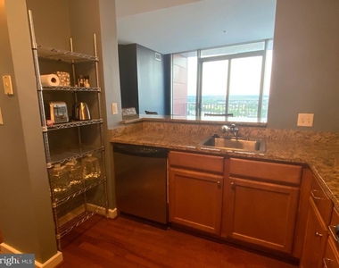 105 Christina Landing Drive - Photo Thumbnail 26