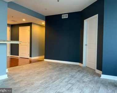 105 Christina Landing Drive - Photo Thumbnail 21