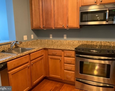 105 Christina Landing Drive - Photo Thumbnail 27
