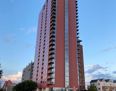 105 Christina Landing Drive - Photo Thumbnail 4