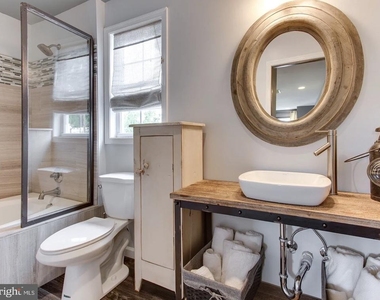 1634 Kramer Street Ne - Photo Thumbnail 5