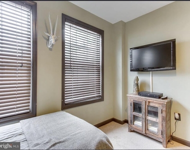 1634 Kramer Street Ne - Photo Thumbnail 8