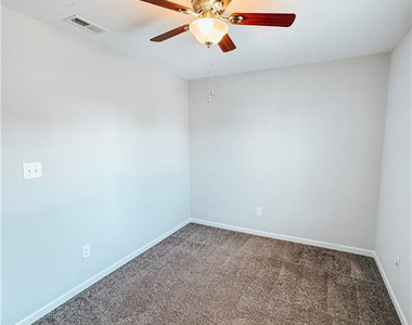 2732 Mosquera Drive - Photo Thumbnail 18