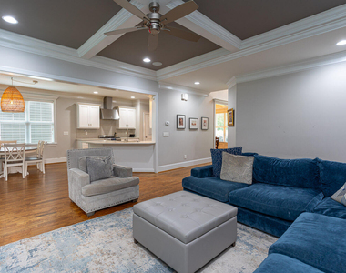 505 Northwood Drive - Photo Thumbnail 5