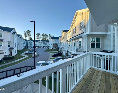 2223 Chattering Lory Lane - Photo Thumbnail 18