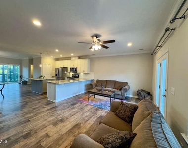 2223 Chattering Lory Lane - Photo Thumbnail 16