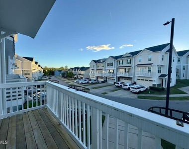 2223 Chattering Lory Lane - Photo Thumbnail 20