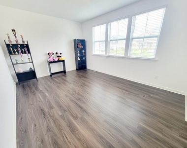 117 Scoville Road - Photo Thumbnail 6