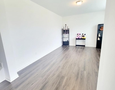 117 Scoville Road - Photo Thumbnail 2