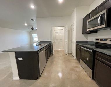 2317 Zanoletti Ct - Photo Thumbnail 6