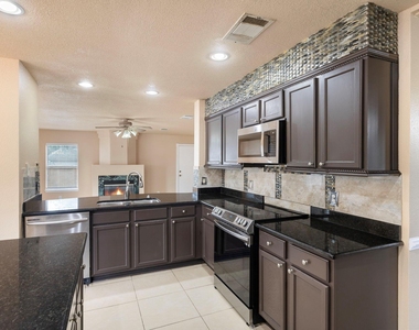 1300 Chalk Ln - Photo Thumbnail 15