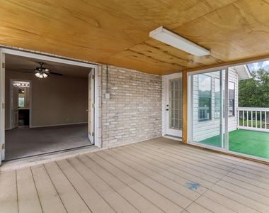 1300 Chalk Ln - Photo Thumbnail 23