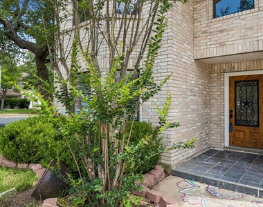 1300 Chalk Ln - Photo Thumbnail 2