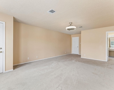 1300 Chalk Ln - Photo Thumbnail 20