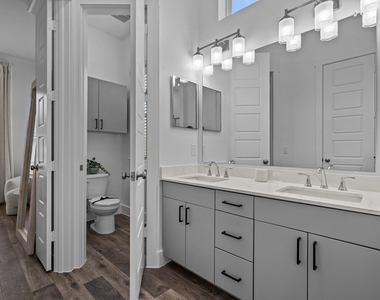 1664 Hillside Terrace - Photo Thumbnail 10