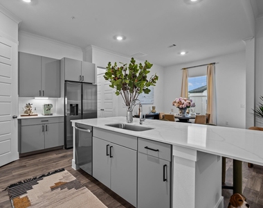 1664 Hillside Terrace - Photo Thumbnail 18