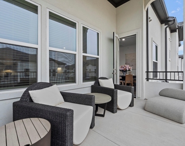 1664 Hillside Terrace - Photo Thumbnail 34