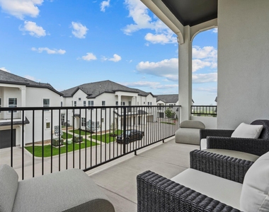 1664 Hillside Terrace - Photo Thumbnail 33