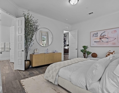 1664 Hillside Terrace - Photo Thumbnail 5