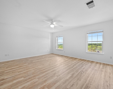 2412 Regal Park Ln - Photo Thumbnail 22
